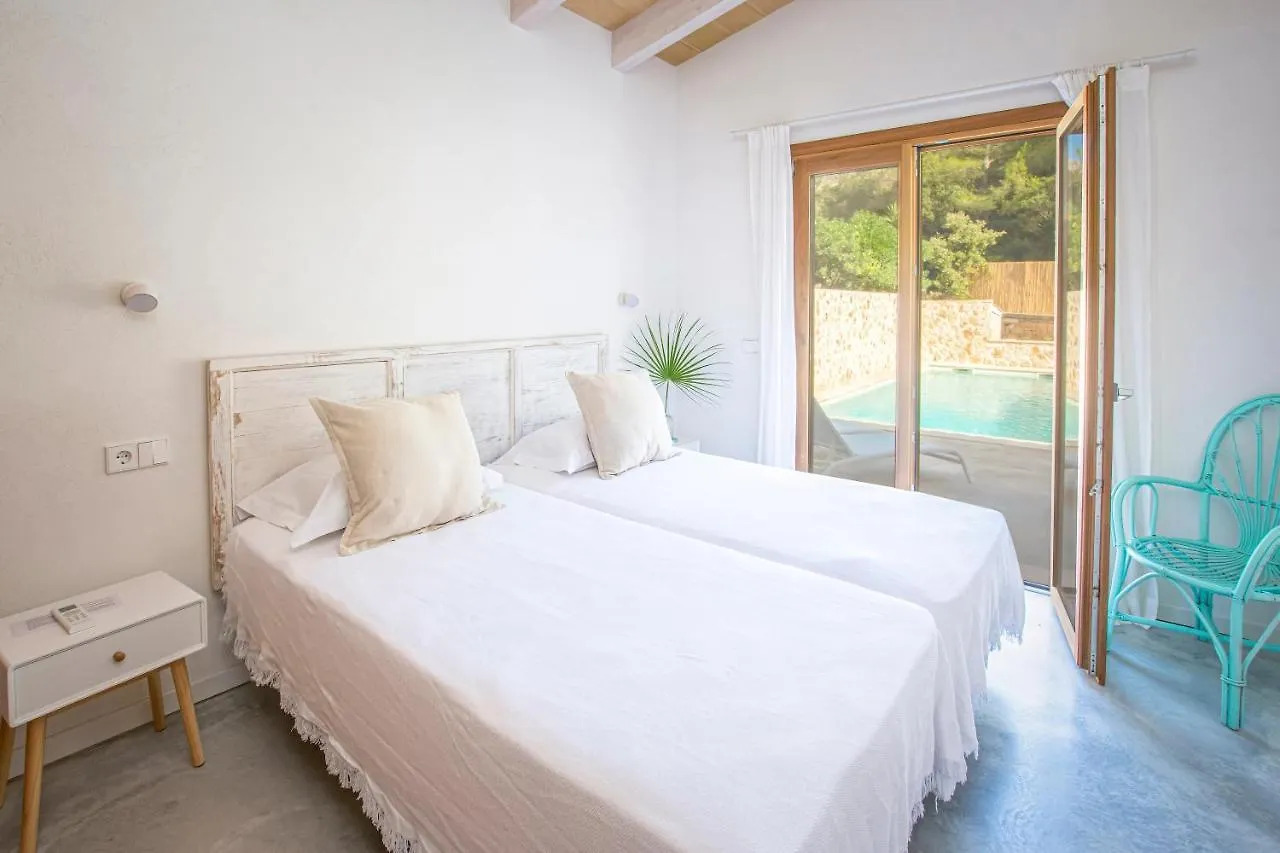 Villa With Pool Near The Beach In Cala San Vicente By Renthousing Chalet Cala de Sant Vicenc